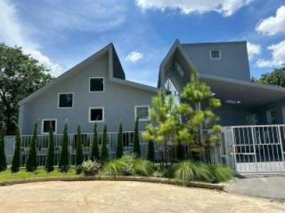 Great value Pool villa, 3 floors, for rent 100,000 baht/month, S, EANF