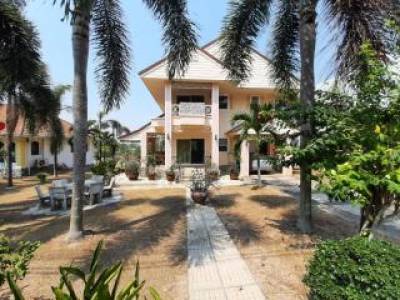 FIRE SALE! &ndash; reduced, move-in ready villa on golf resort, Tumbol Samnakthon Amphur Banchang